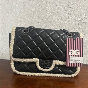 NEW 💎 Gilda Paris Chic Black Quilted Shoulder Bag with Cream Accents